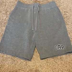 ❤️ GAP Men's Gray Shorts